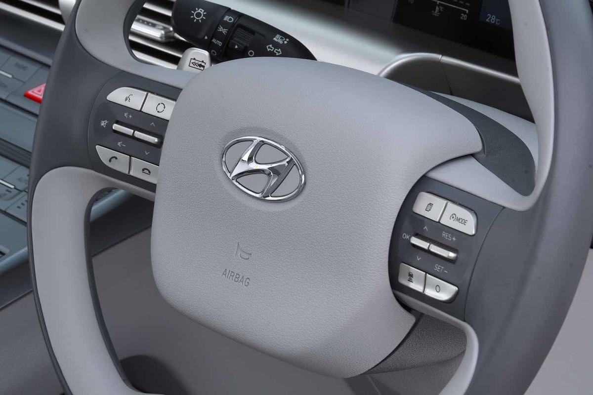 Hyundai Nexo steering wheel detail