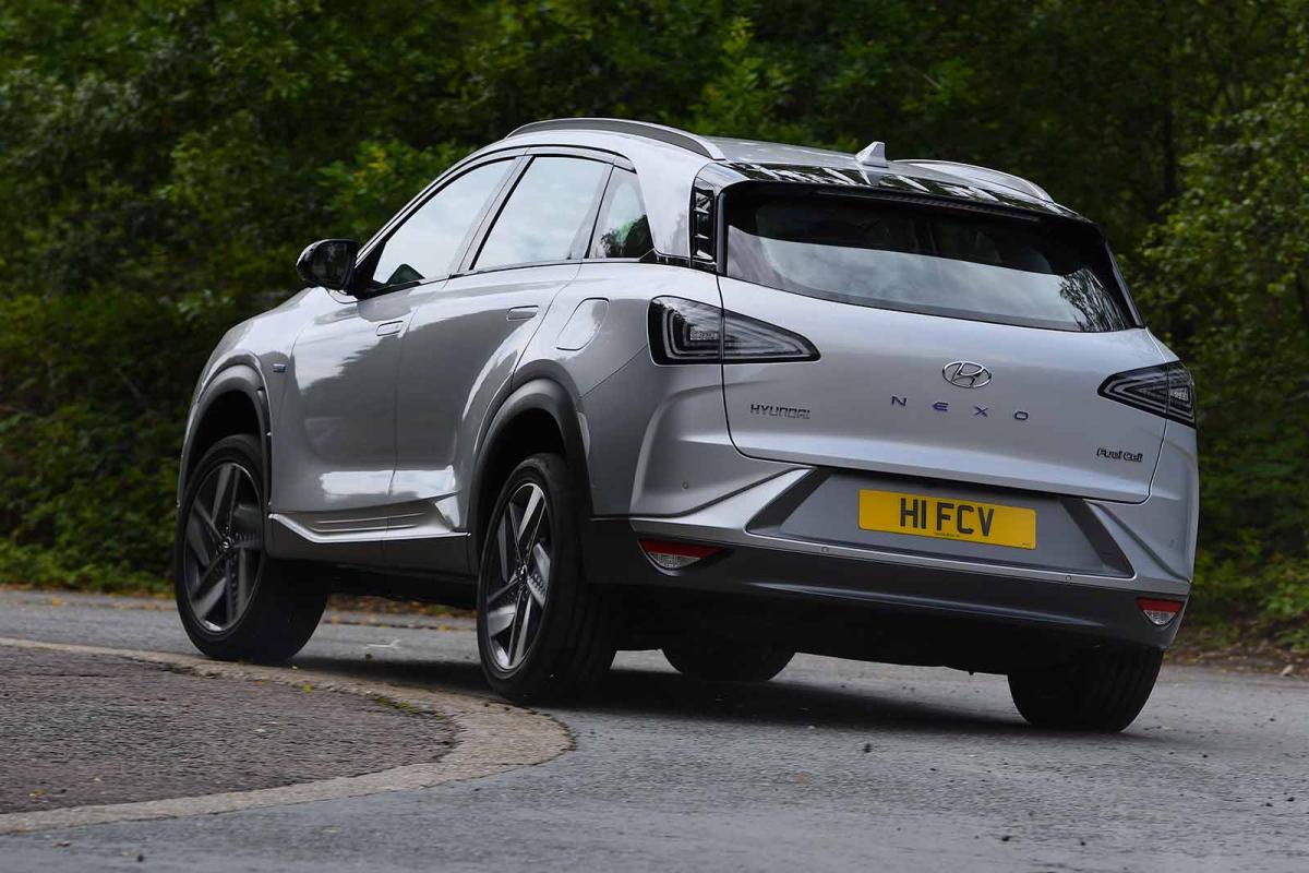 Hyundai Nexo rear cornering