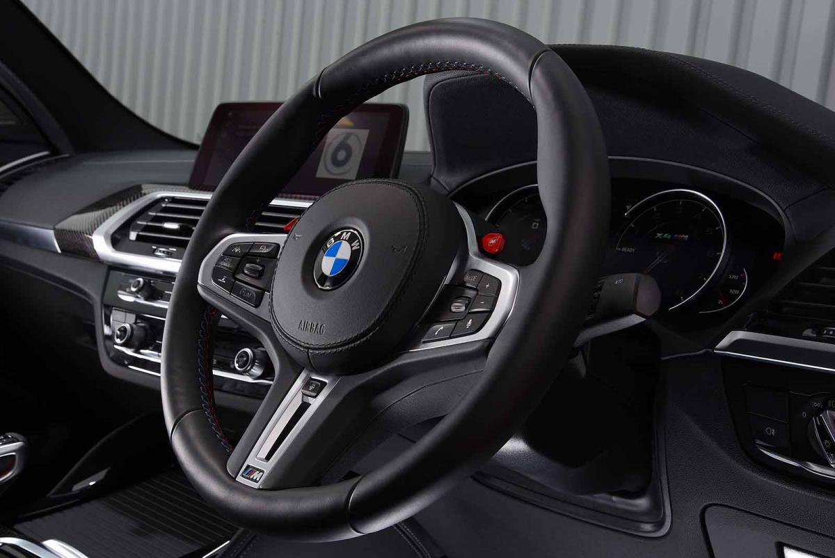 BMW X4 M Competition 2019 RHD steering wheel
