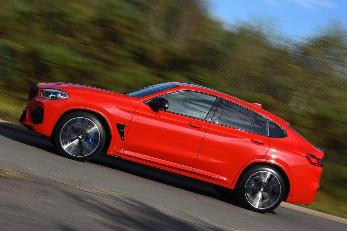 BMW X4 M Competition 2019 RHD left panning
