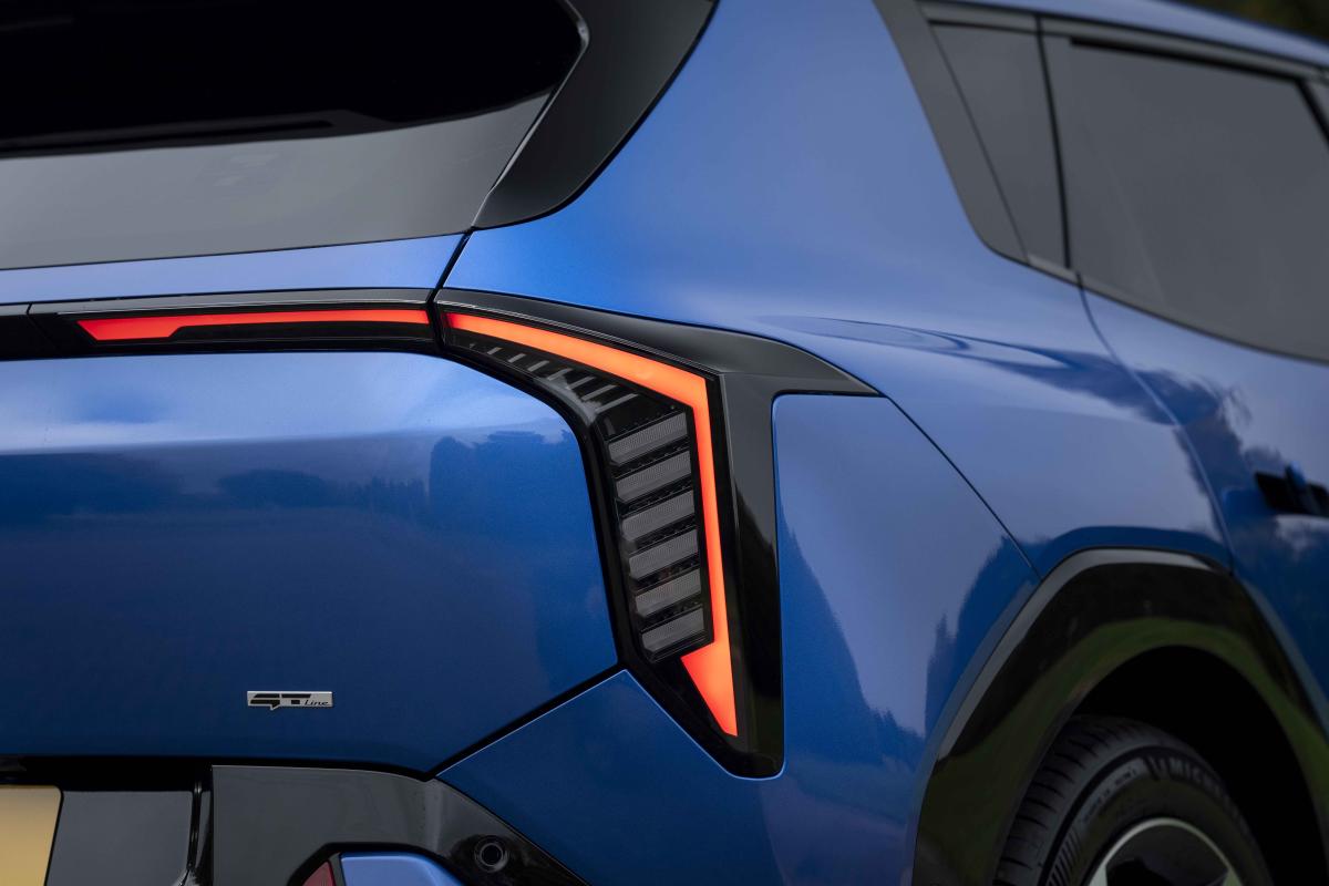 Kia EV4 hatchback exterior details