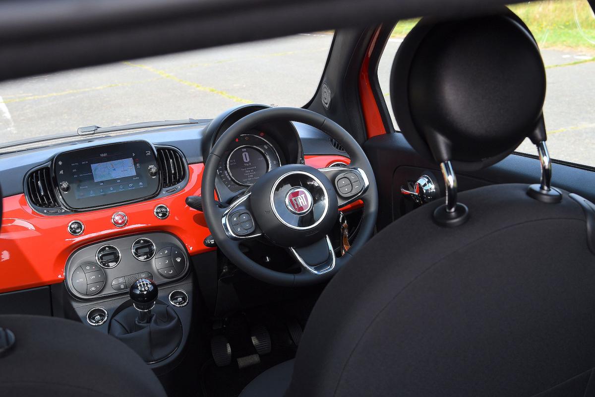 Fiat 500 Hybrid dashboard