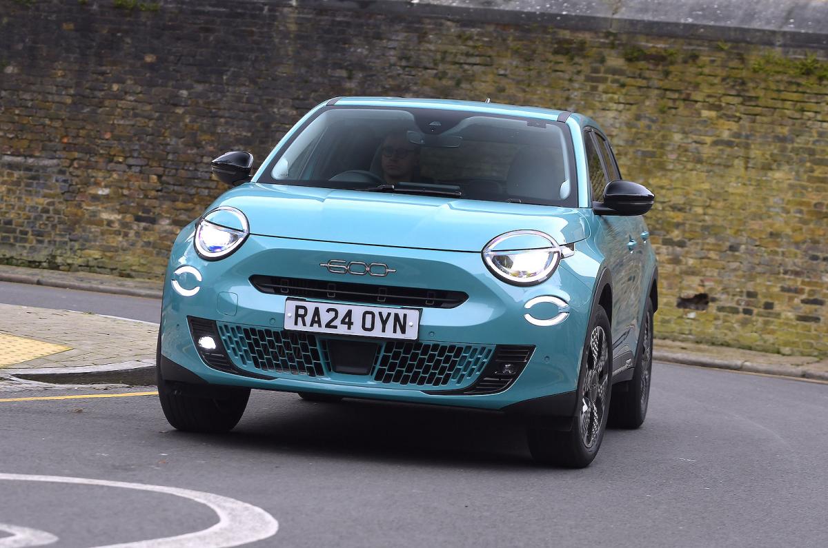 Fiat 600 front cornering