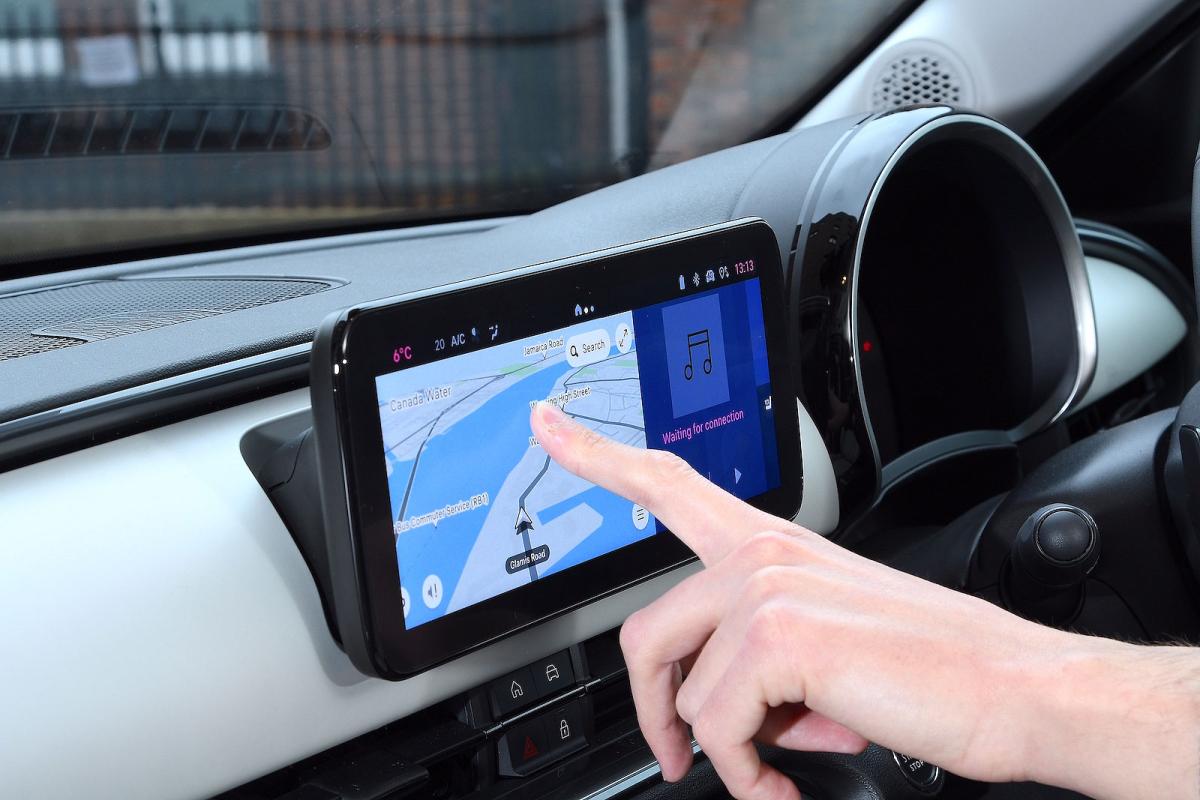 Fiat 600 infotainment touchscreen