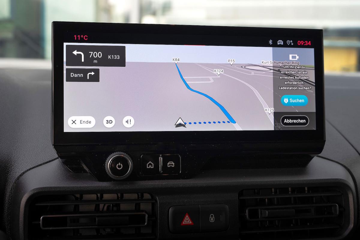 Fiat Doblo infotainment touchscreen