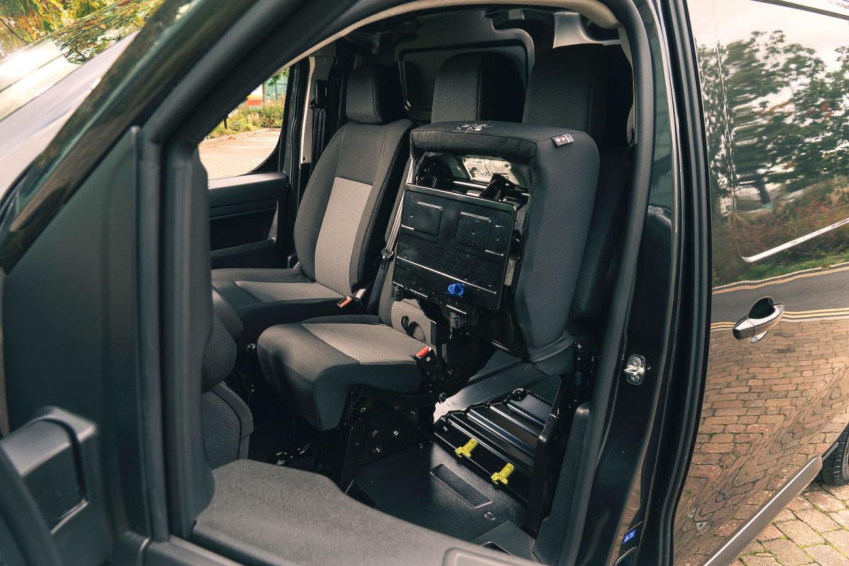 Fiat E-Scudo load-through hatch