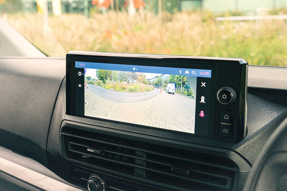 Fiat Scudo infotainment touchscreen
