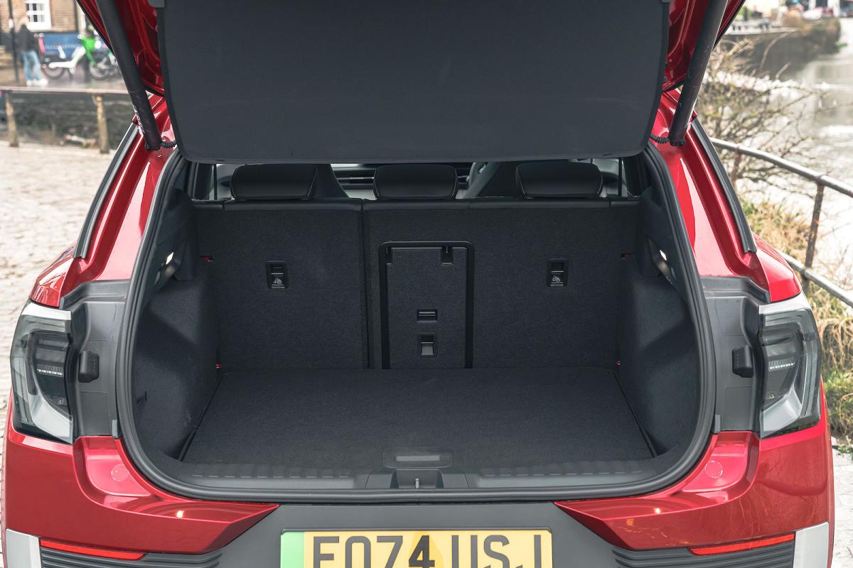 Ford Explorer boot