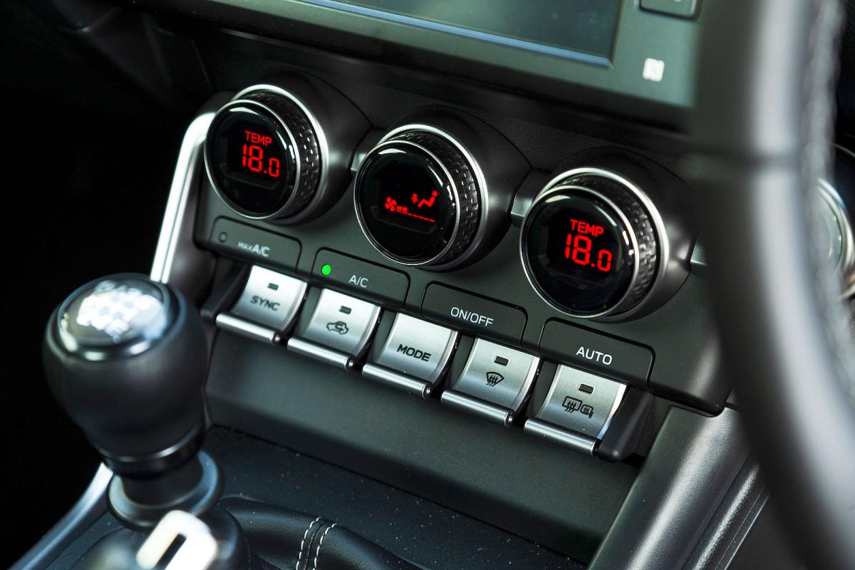 Ford Focus ST interior detail