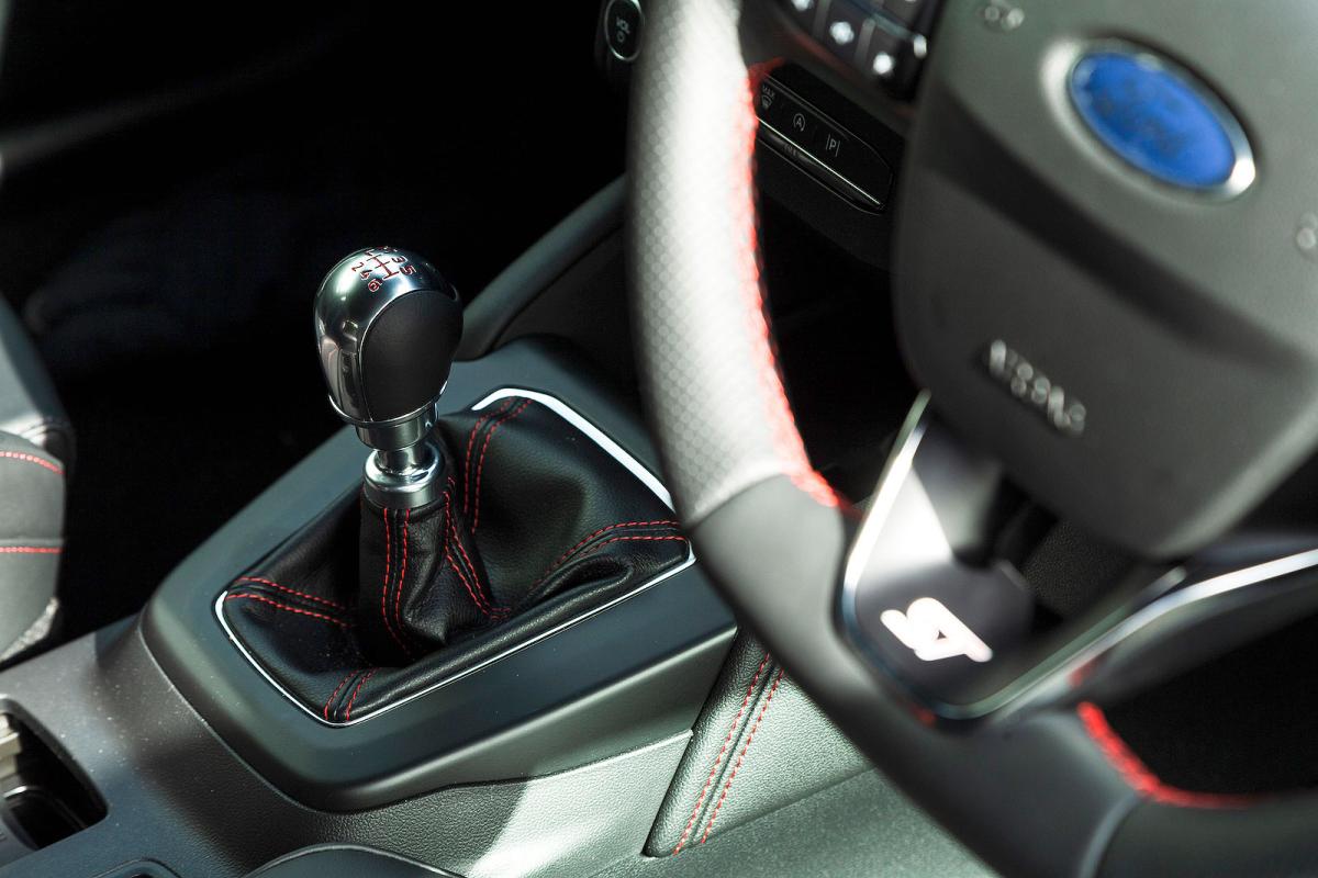 Ford Focus ST interior detail