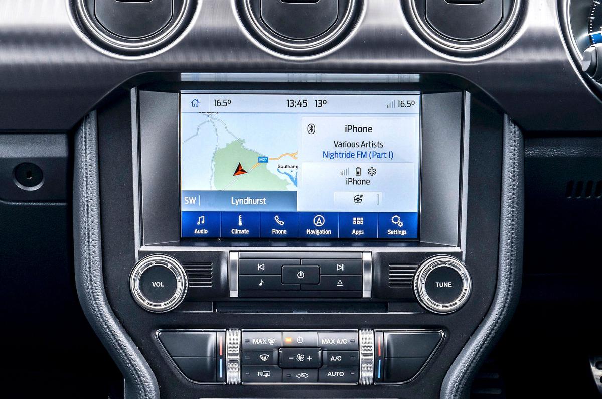 Used Ford Mustang interior infotainment