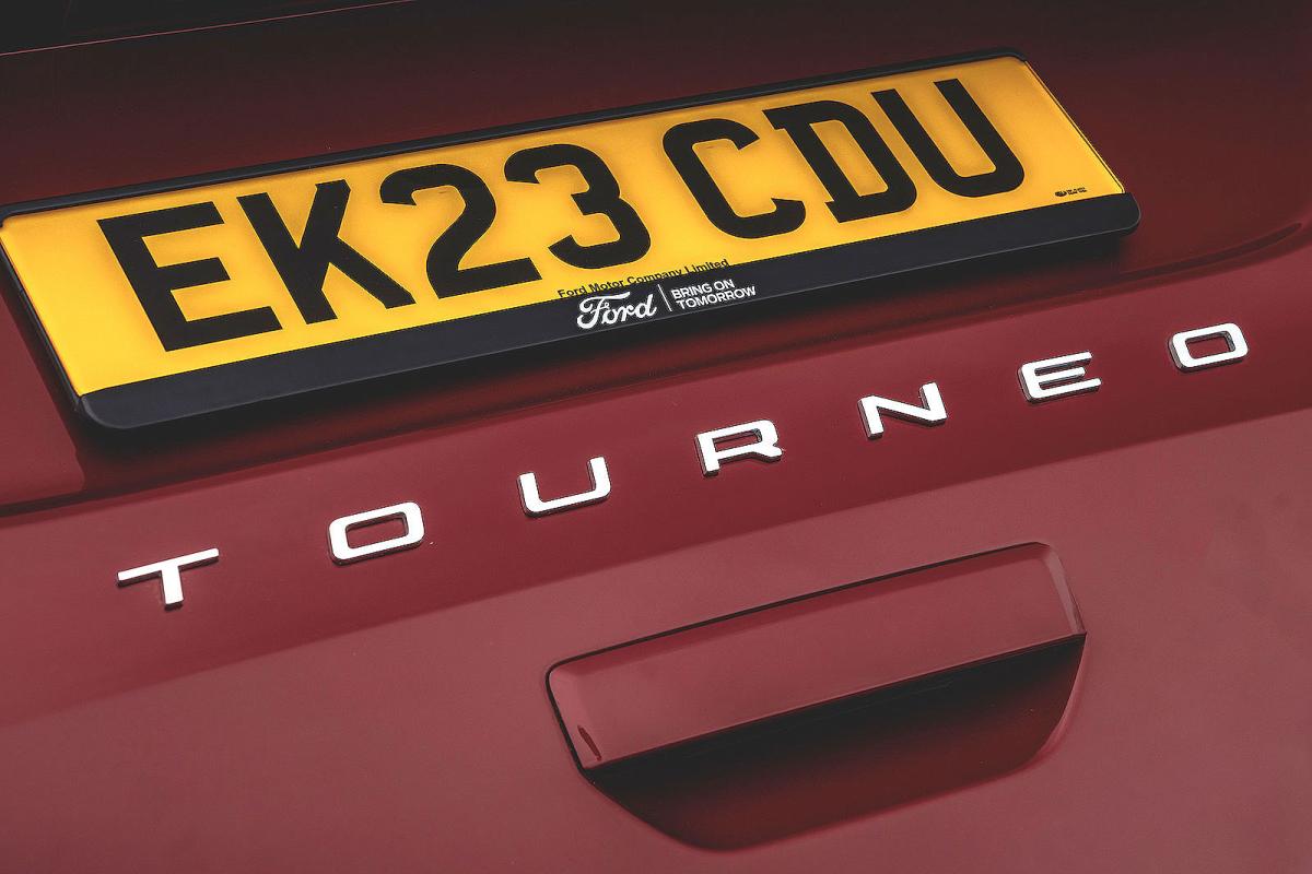 Ford Tourneo Connect badge detail