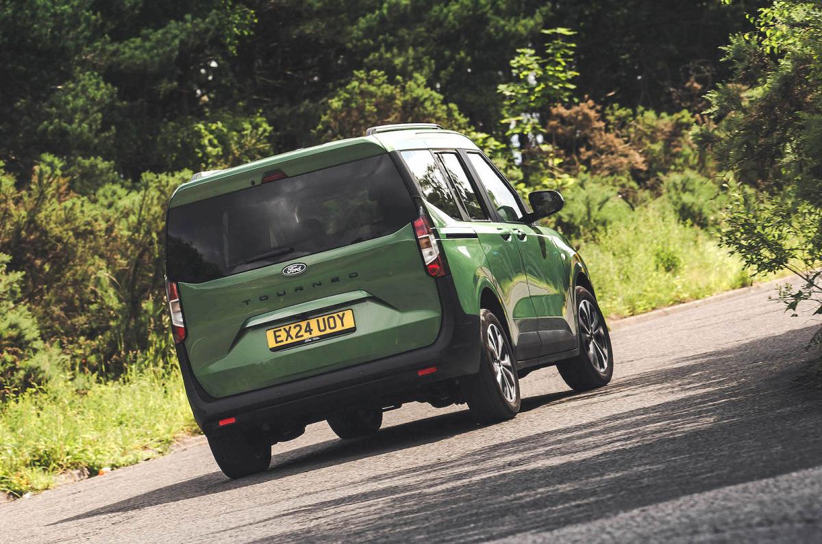 Ford Tourneo Courier rear cornering