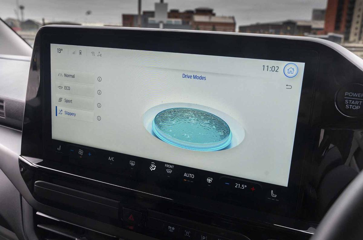 Ford Tourneo Custom touchscreen