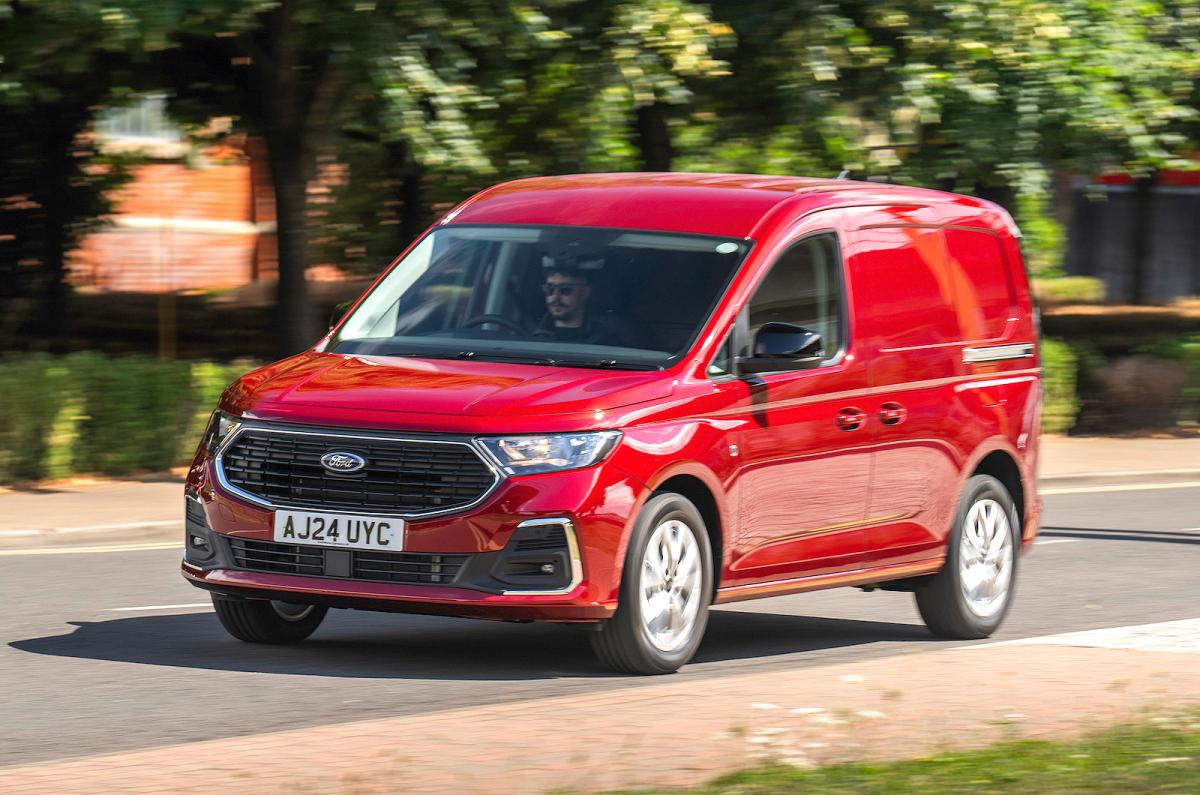 Ford Transit Connect SWB front left driving