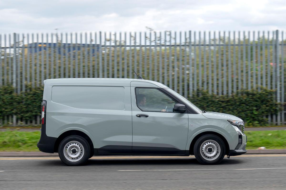 Ford Transit Courier right driving
