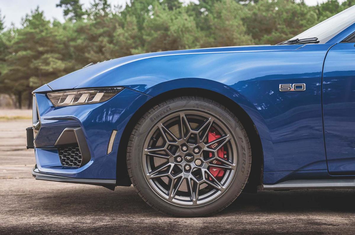 Ford Mustang GT alloy wheel