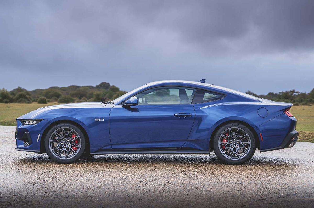 Ford Mustang GT left static