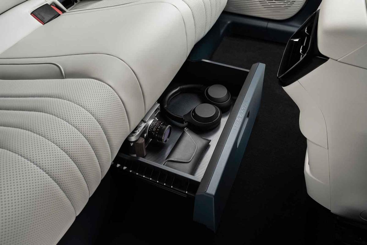 Geely EX5 interior