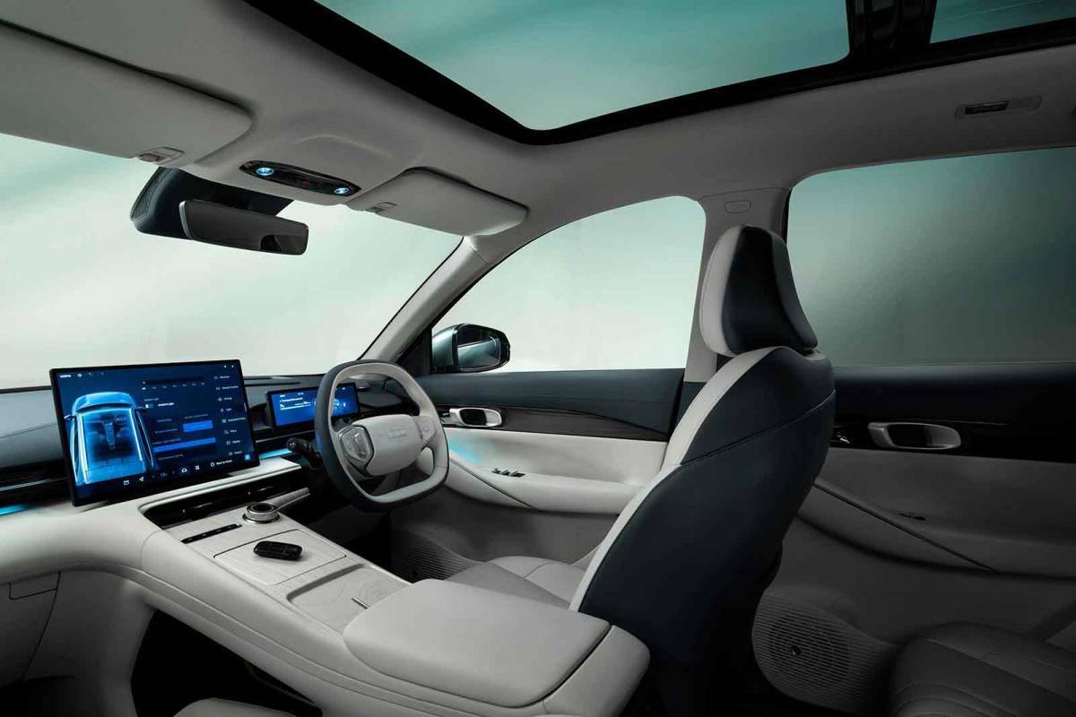 Geely EX5 interior