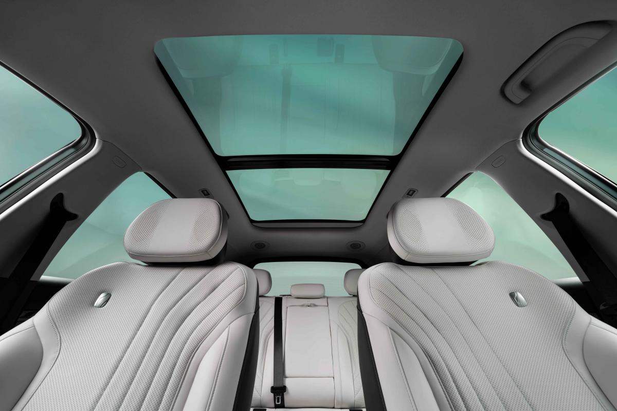 Geely EX5 interior