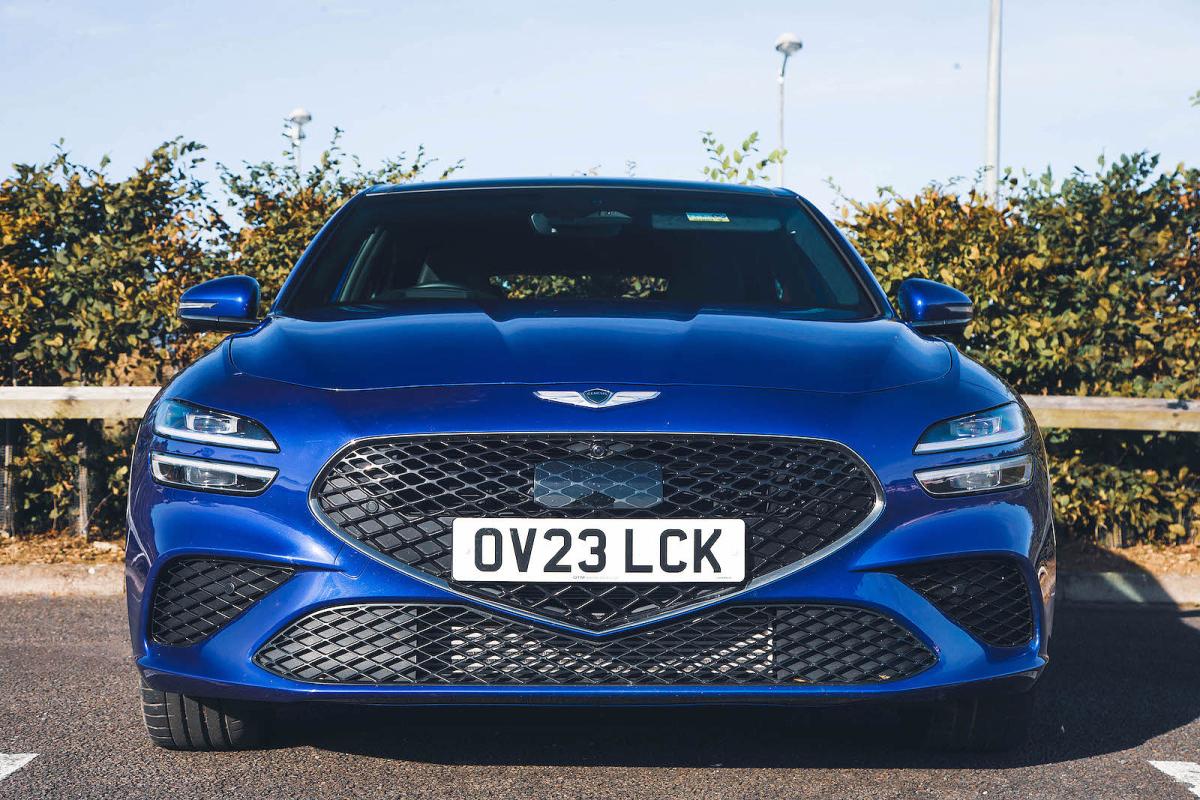 Genesis G70 Shooting Brake front detail