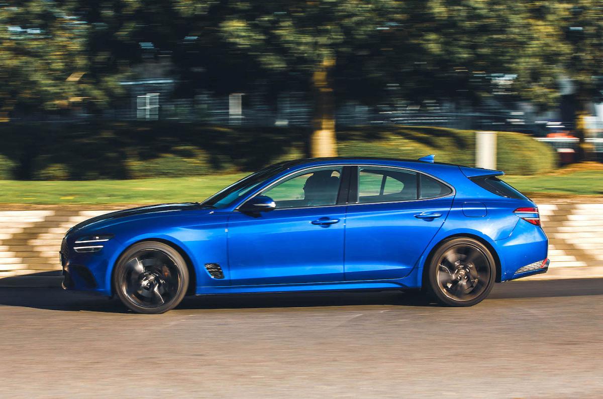 Genesis G70 Shooting Brake left driving