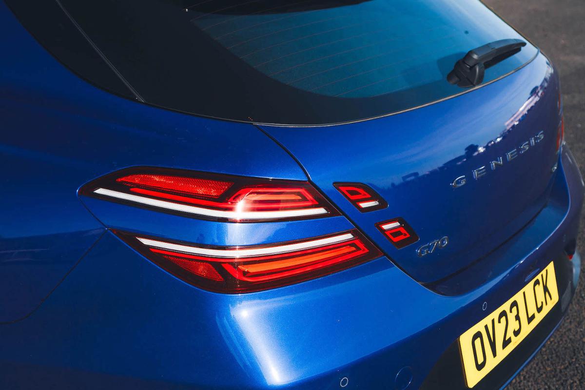 Genesis G70 Shooting Brake rear lights detail