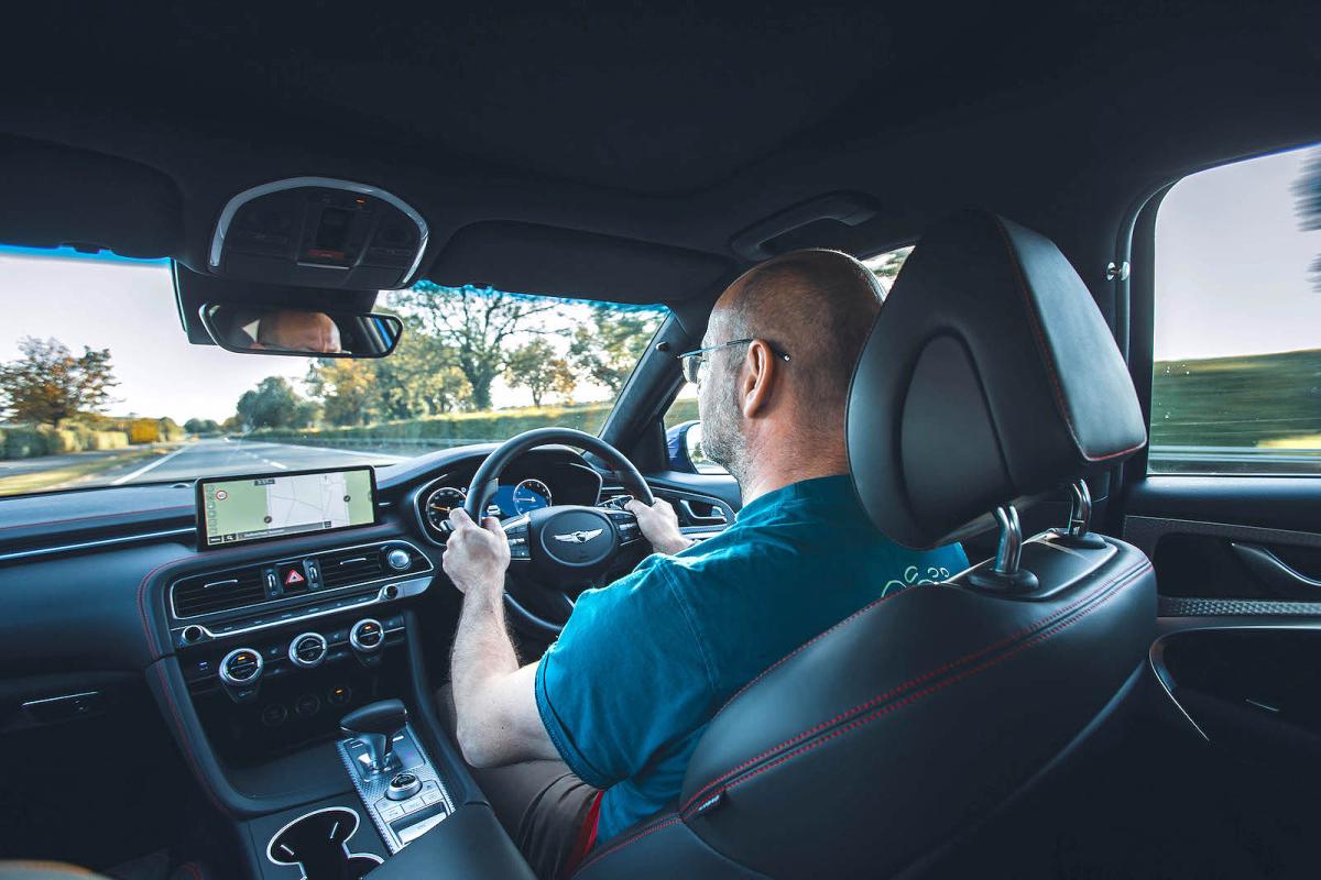 Genesis G70 Shooting Brake test drive