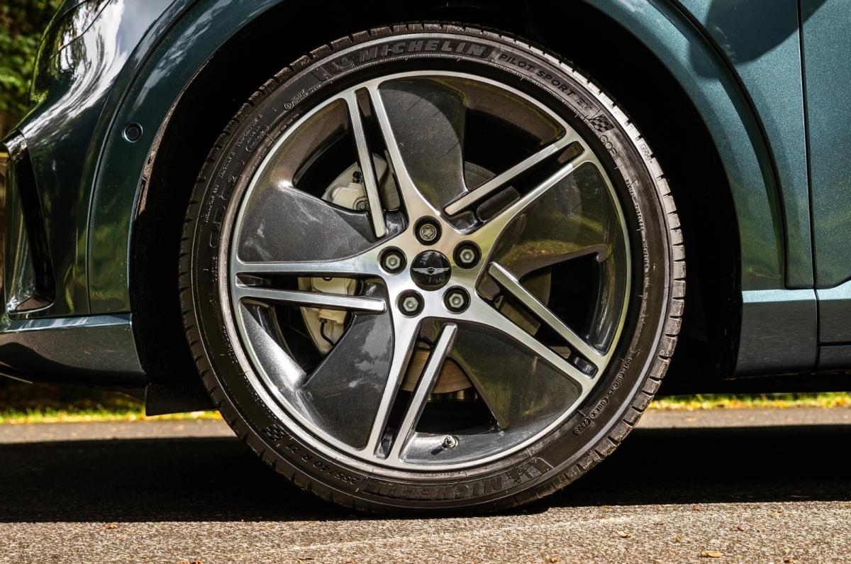 Genesis GV60 wheel detail