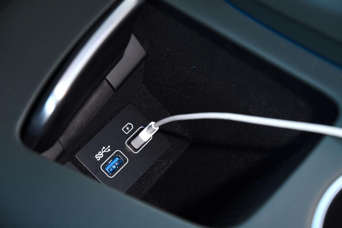 Genesis GV70 interior detail