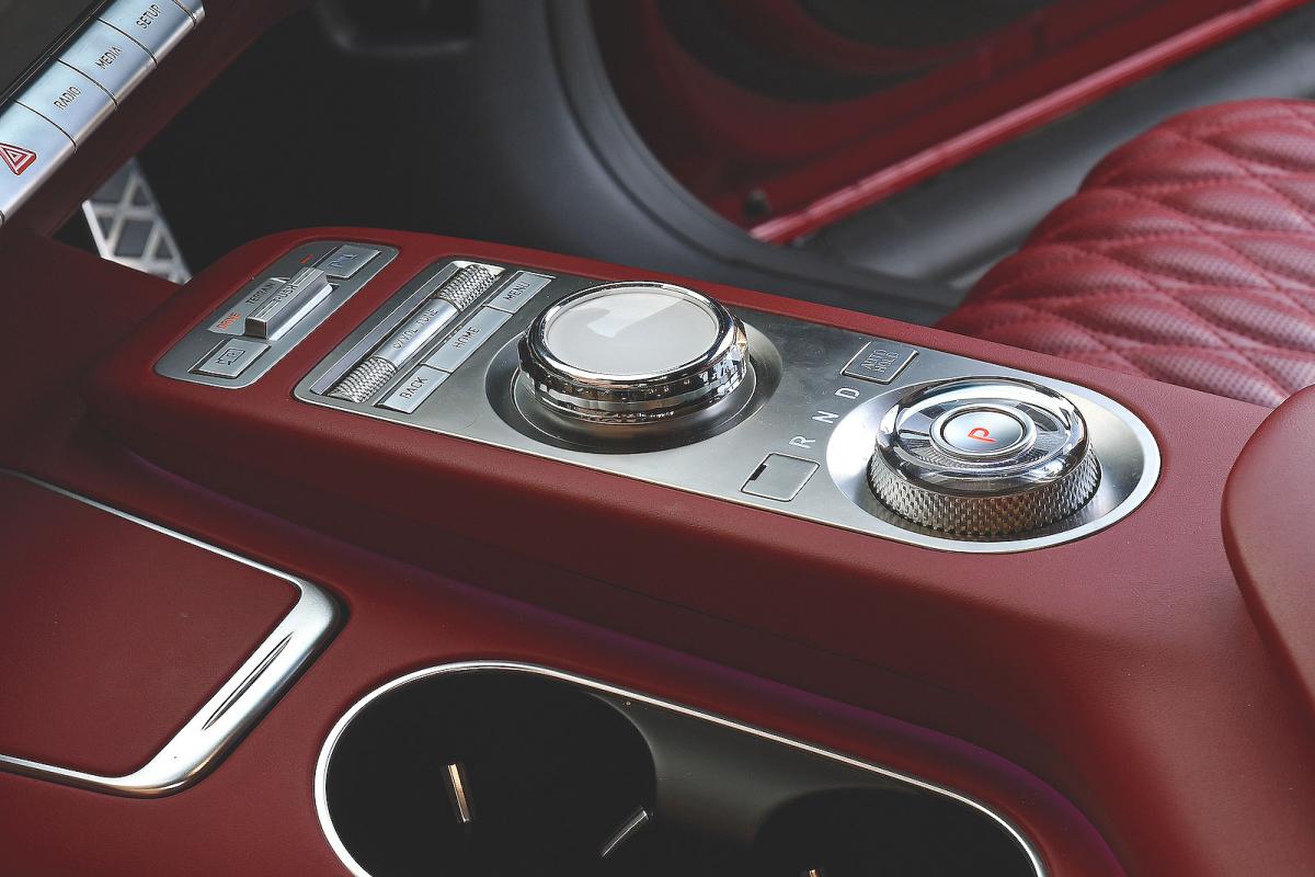 Genesis GV70 interior detail