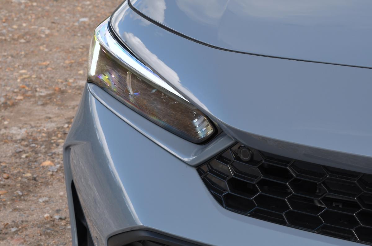 Honda Civic e:HEV headlight detail