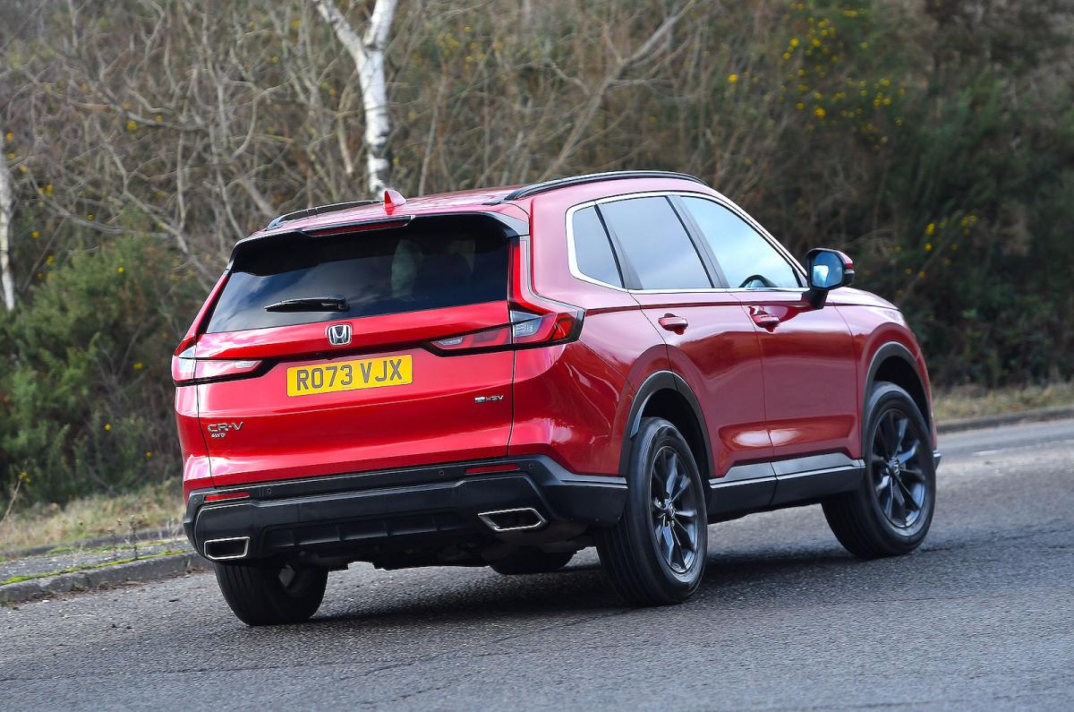 Honda CR-V rear cornering