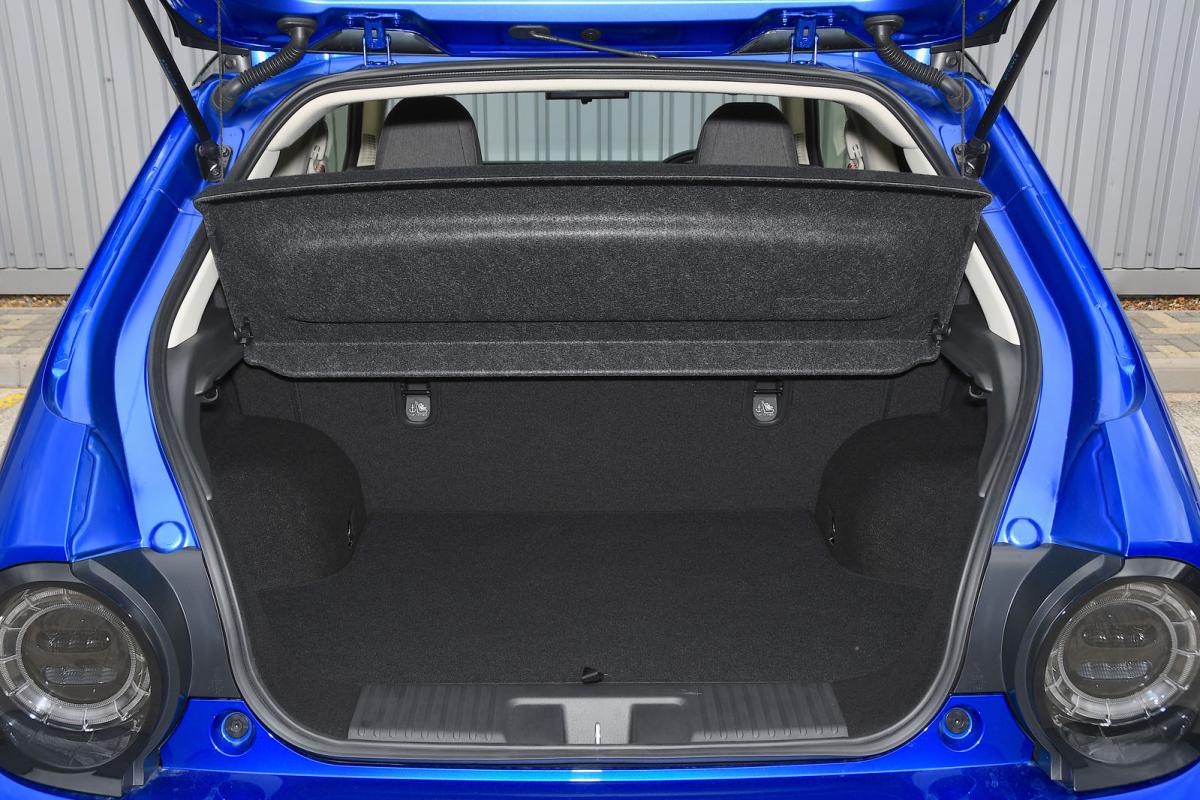 Honda e boot open