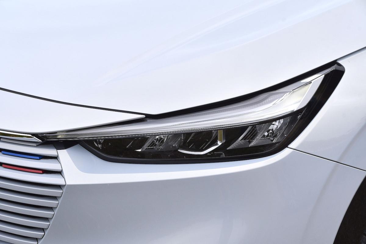 Honda HR-V headlights