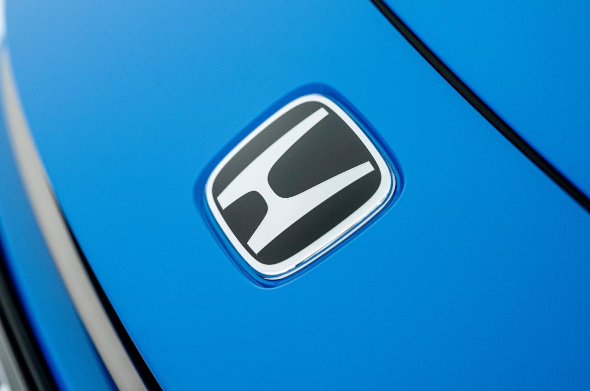 Honda Prelude badge