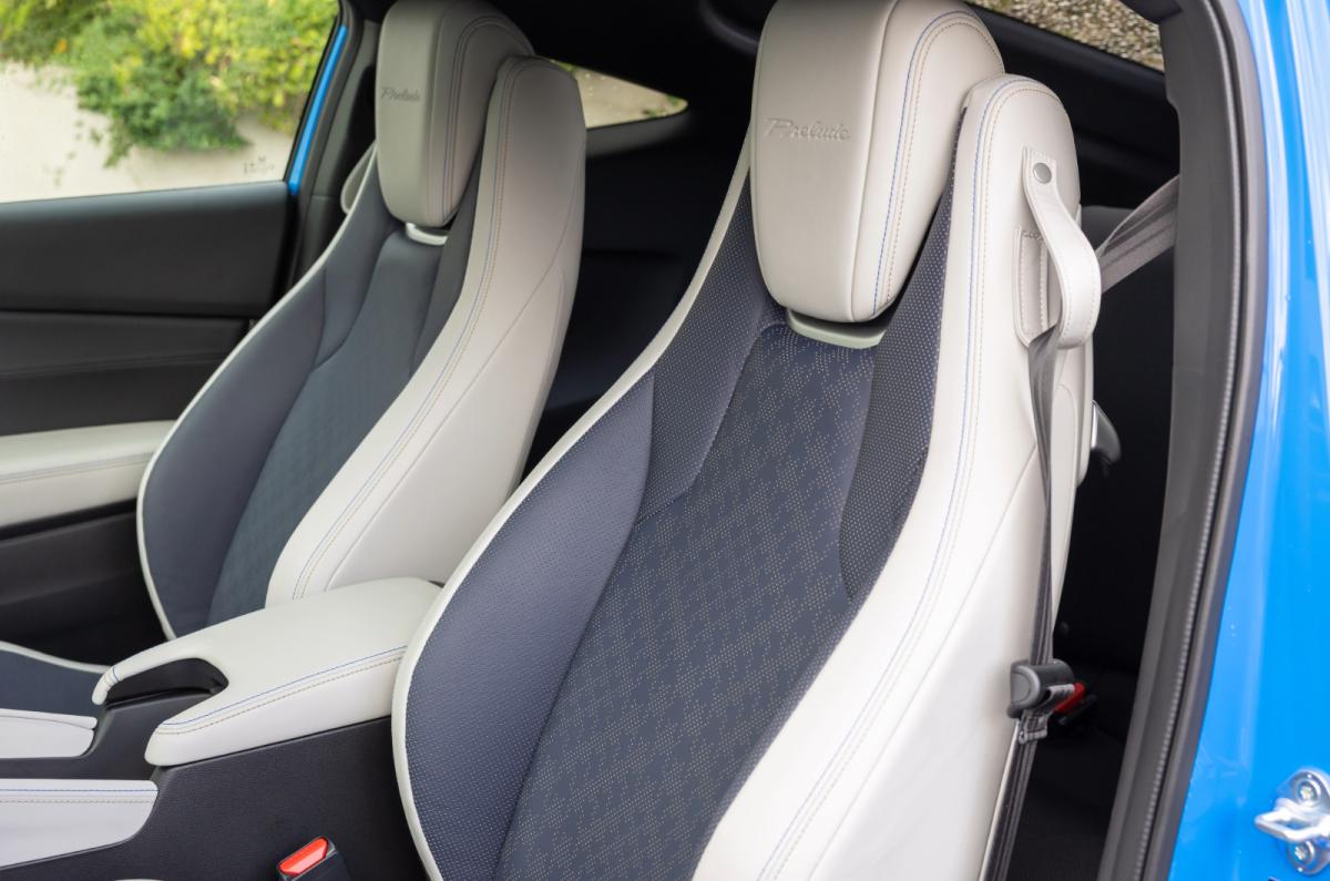 Honda Prelude front seats
