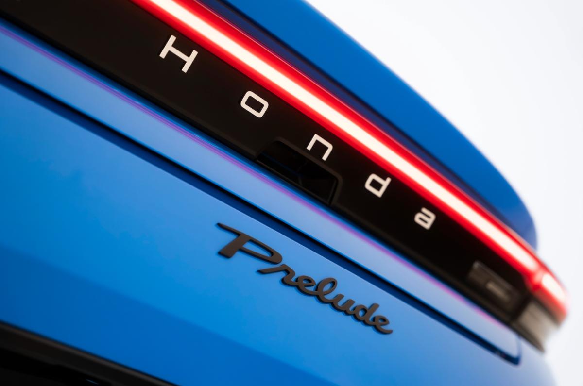 Honda Prelude rear badge