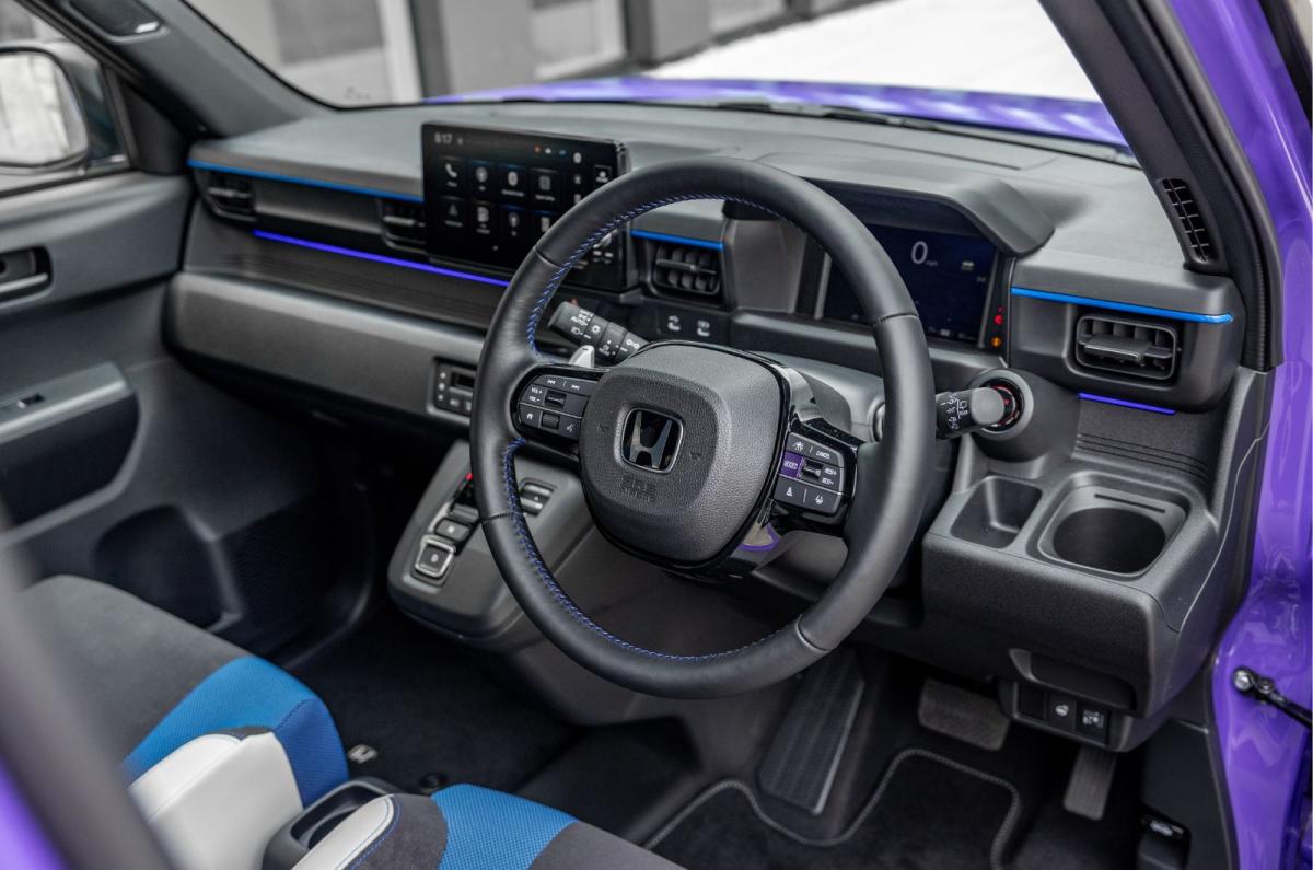 Honda Super N interior
