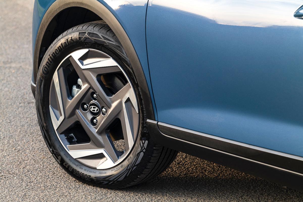 Hyundai Bayon alloy wheel