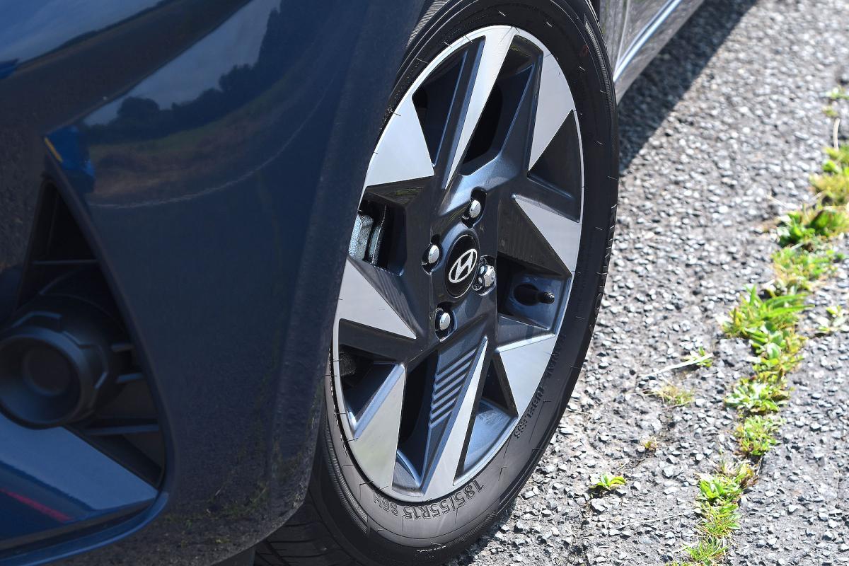 Hyundai i10 alloy wheel