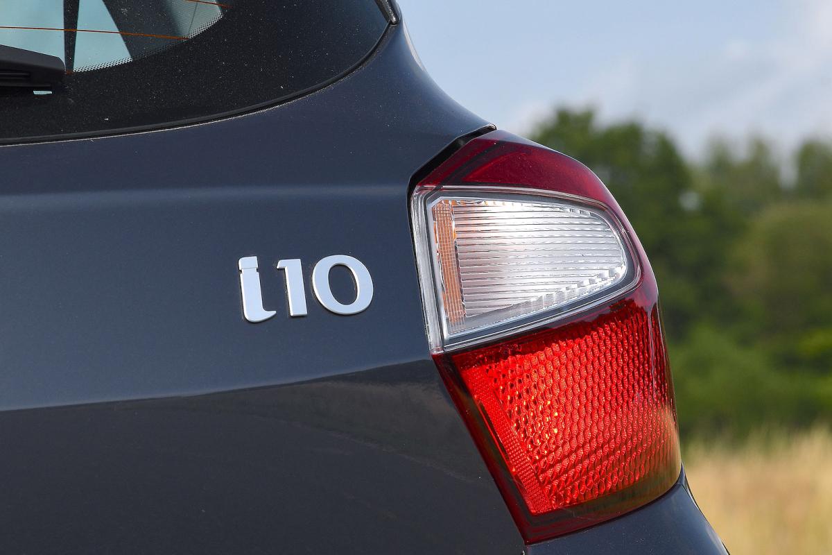 Hyundai i10 rear lights
