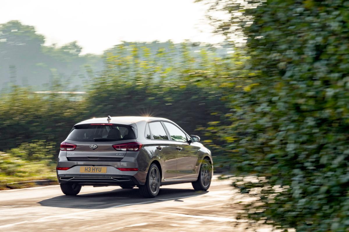 Hyundai i30 hatchback 2020 rear right static