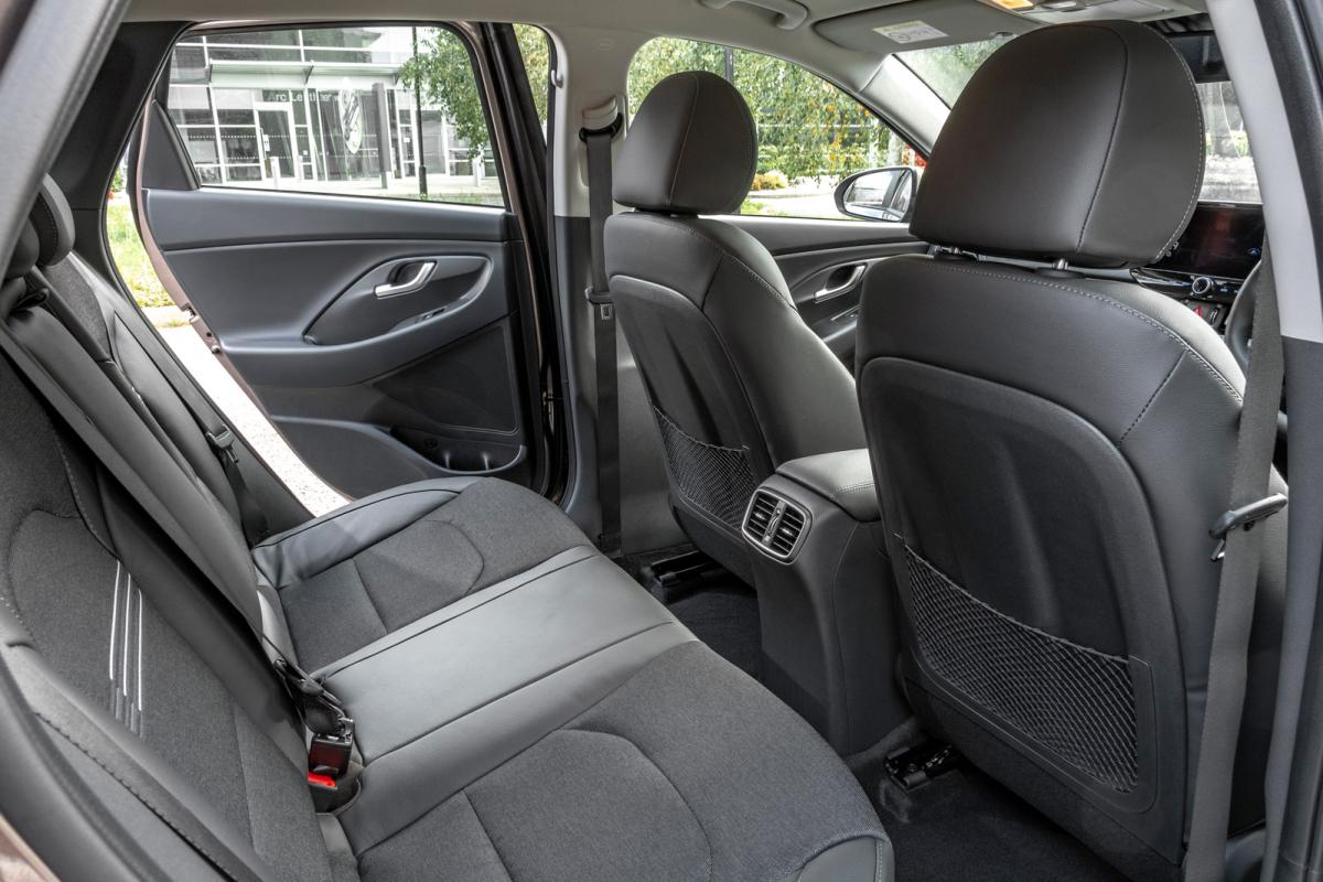 Hyundai i30 hatchback 2020 rear seats