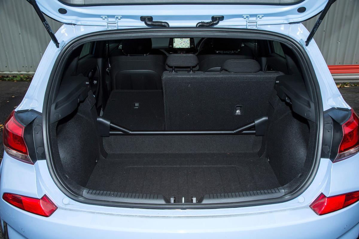 Hyundai i30 N boot open