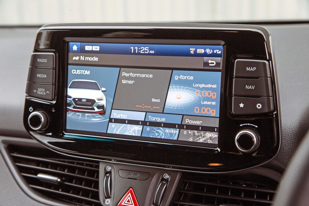 Hyundai i30 N interior infotainment