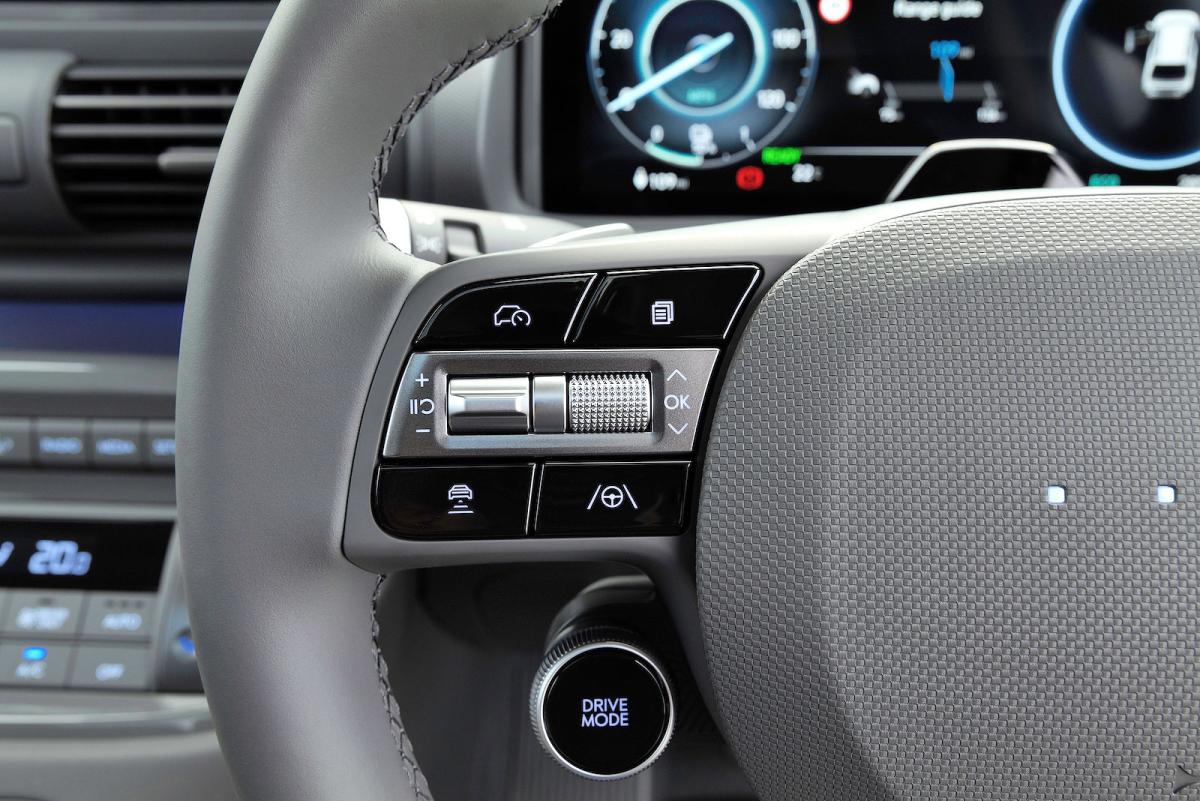Hyundai Inster steering wheel detail