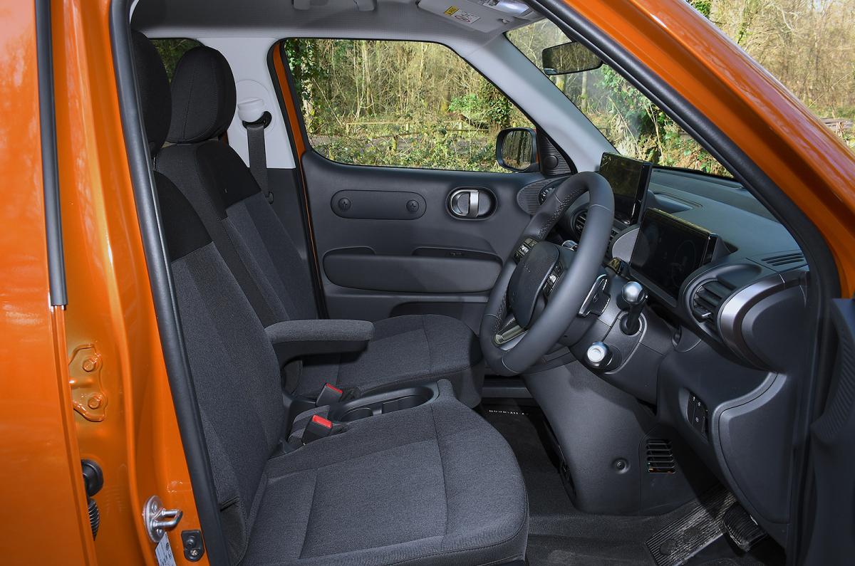 Hyundai Inster front seats