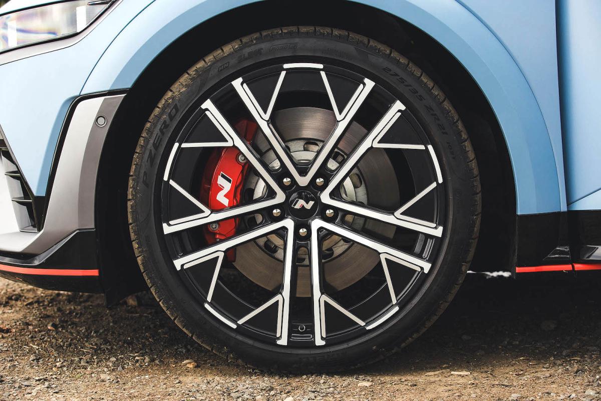 Hyundai Ioniq 5 N alloy wheel